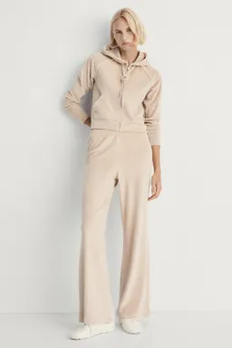 Pantalón velour tacto suave de Mango en Pantalones para argentina