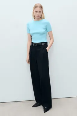 Sweater canalé espalda descubierta de Mango en Tops para argentina