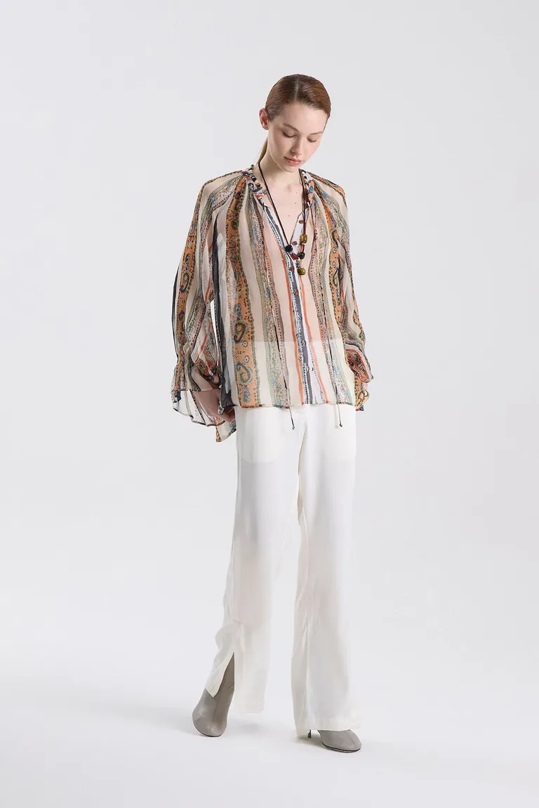 Blusa estampada con cuello mao y mangas amplias de corte holgado de Maria Cher en Blusas para argentina