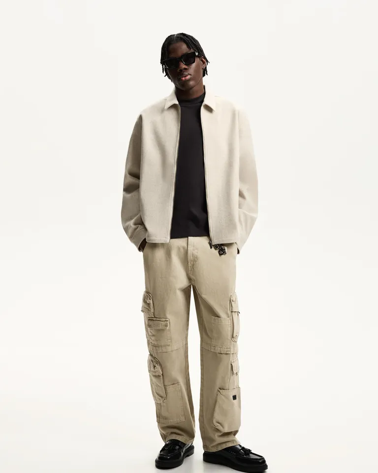 Pantalón cargo holgado de Bershka en Pantalones para argentina