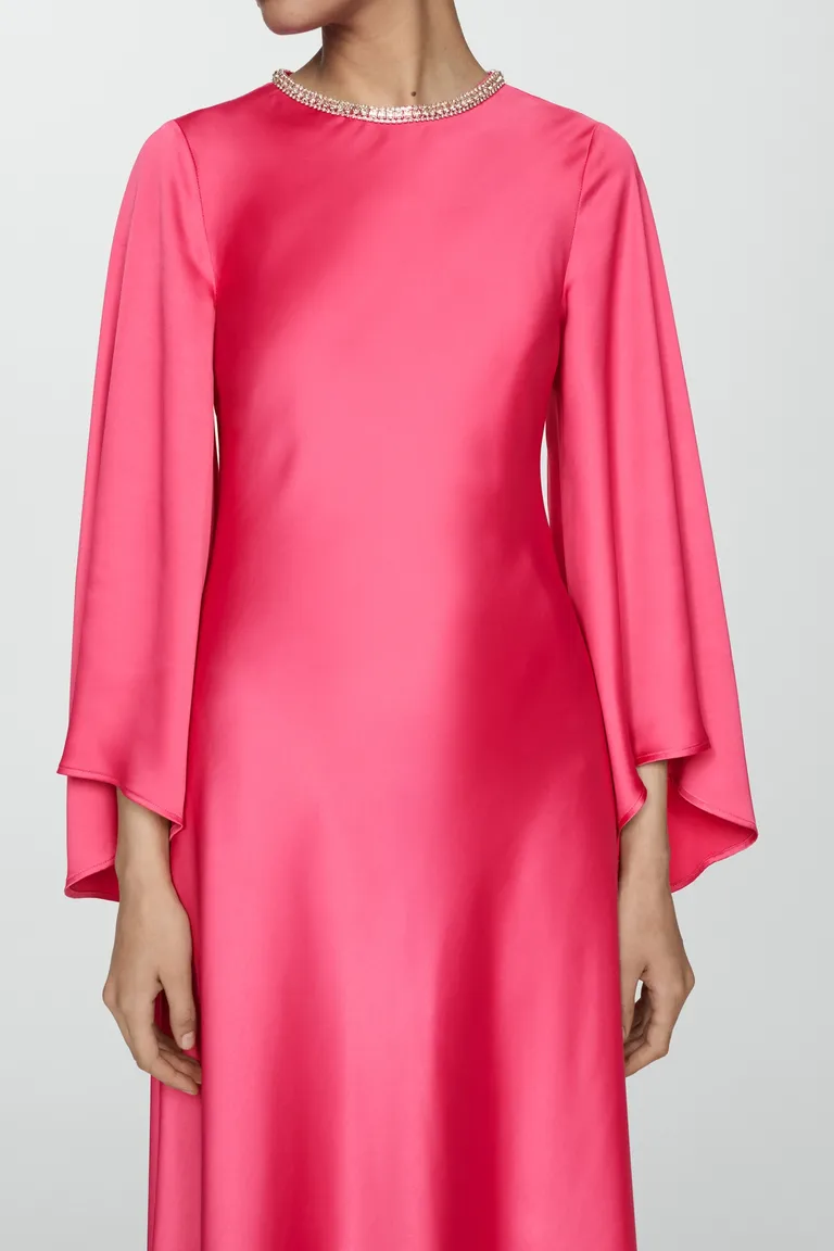 Vestido satinado manga acampanada de Mango en Vestidos para argentina