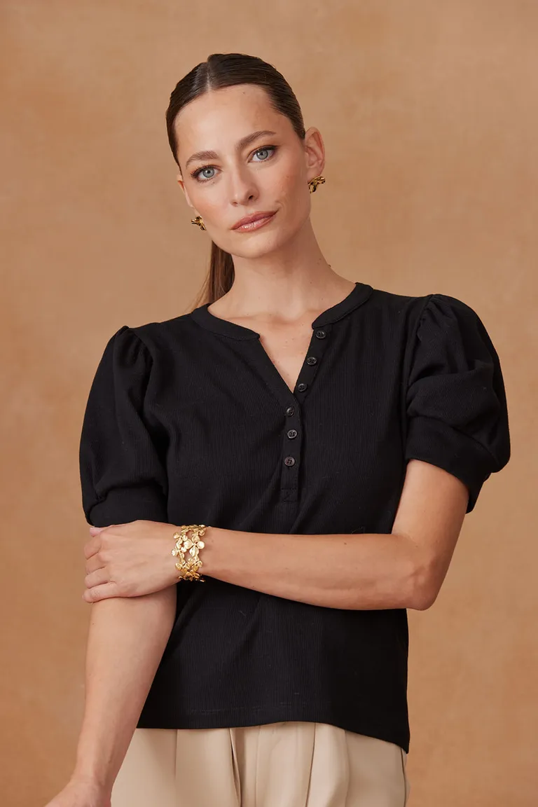 Remera de corte holgado con mangas cortas y cuello mao de Indiastyle en Remeras para argentina