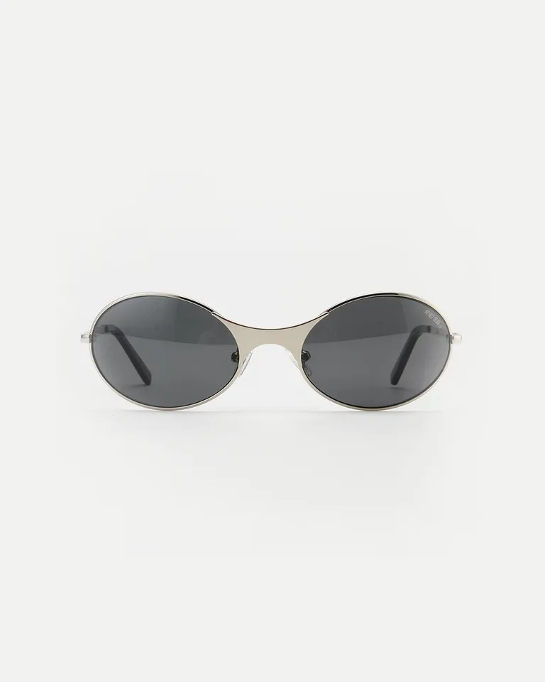 Gafas ovaladas de metal con lentes polarizadas y protección UV de Ay Not Dead en Anteojos para argentina