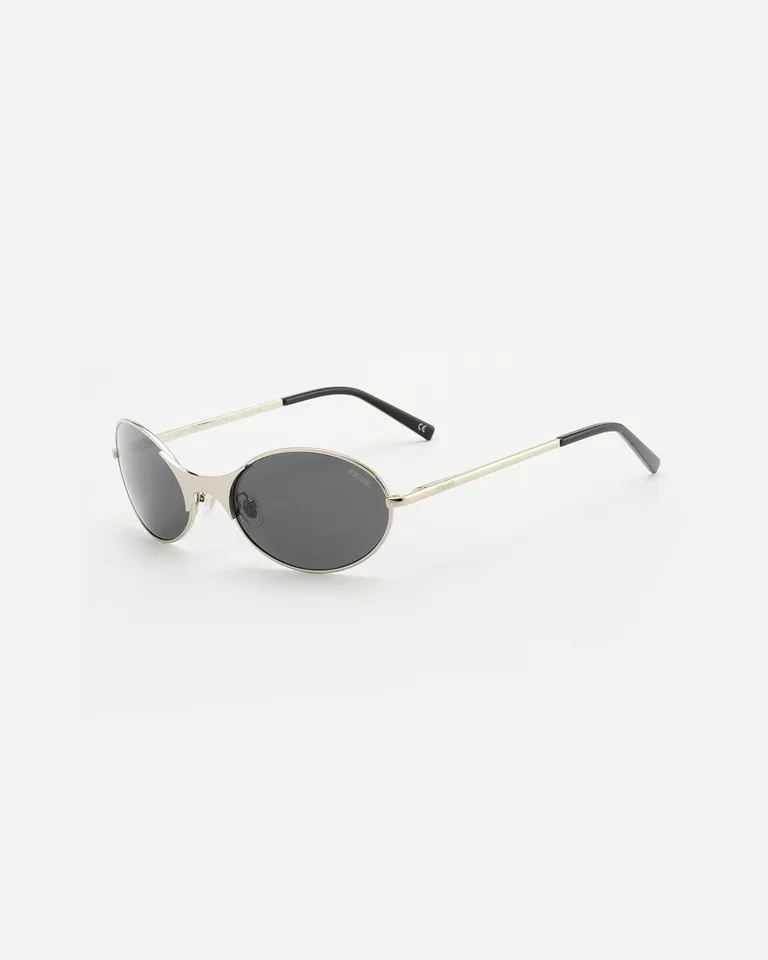 Gafas ovaladas de metal con lentes polarizadas y protección UV de Ay Not Dead en Anteojos para argentina