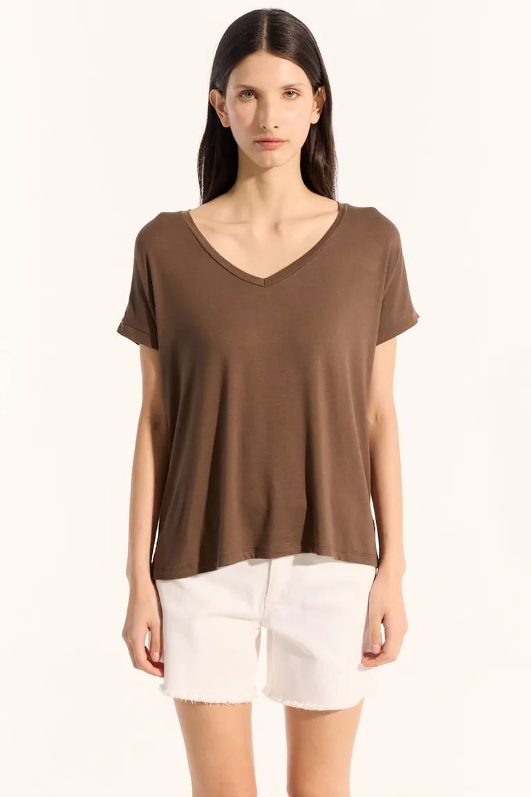 Remera amplia de viscosa y elastano con escote en V para mujer de Portsaid en Remeras para argentina