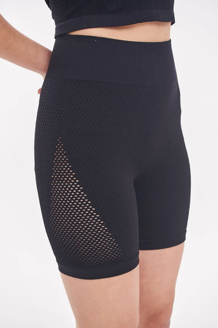 Pantalones biker negros con textura y detalles exclusivos para un look deportivo y trendy de 47 Street en Pantalones para argentina