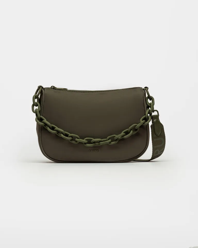 Cartera de hombro con cadena efecto matte en color verde para mujer de Prüne en Bolsos y Carteras para argentina