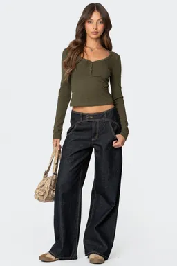 Top henley leah de Edikted en Tops para argentina