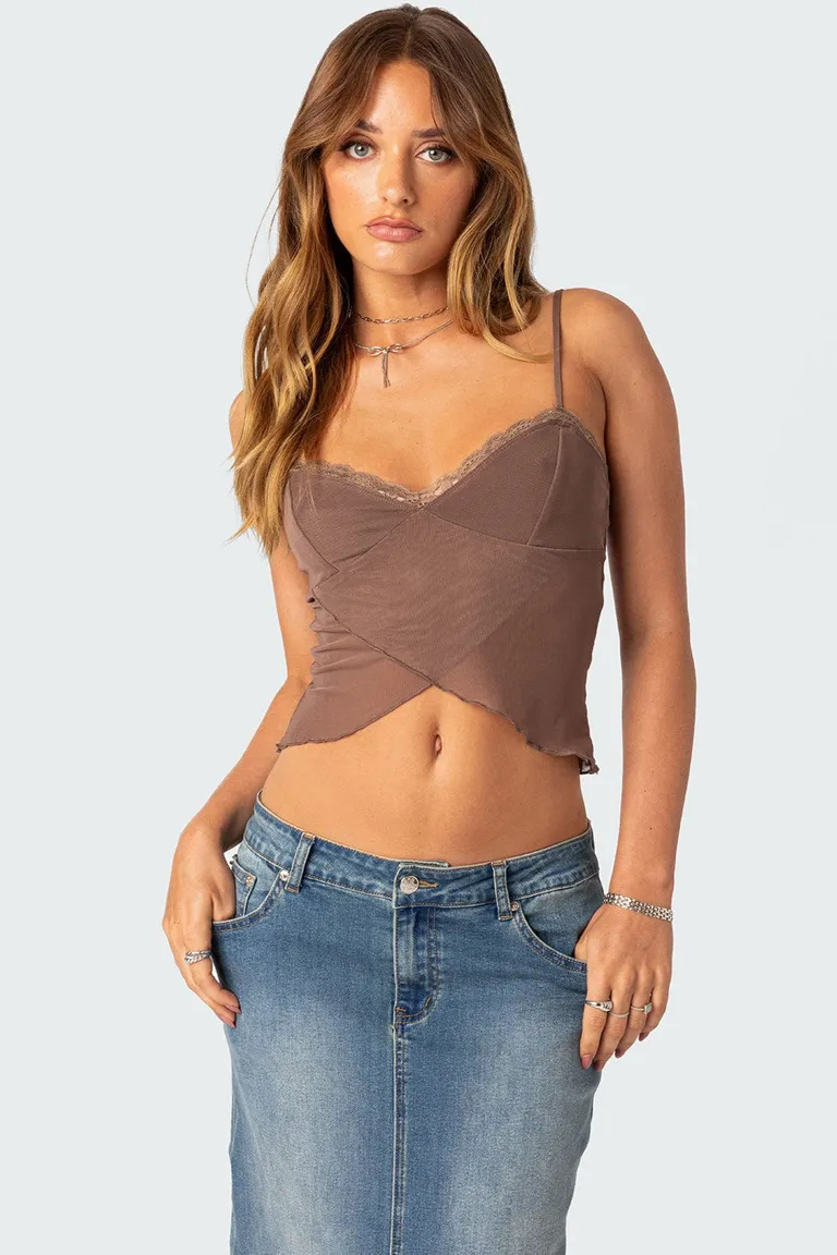 Tank top malla cruzada de Edikted en Tops para argentina