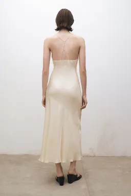 Vestido seda escote drapeado de Mango en Vestidos para argentina