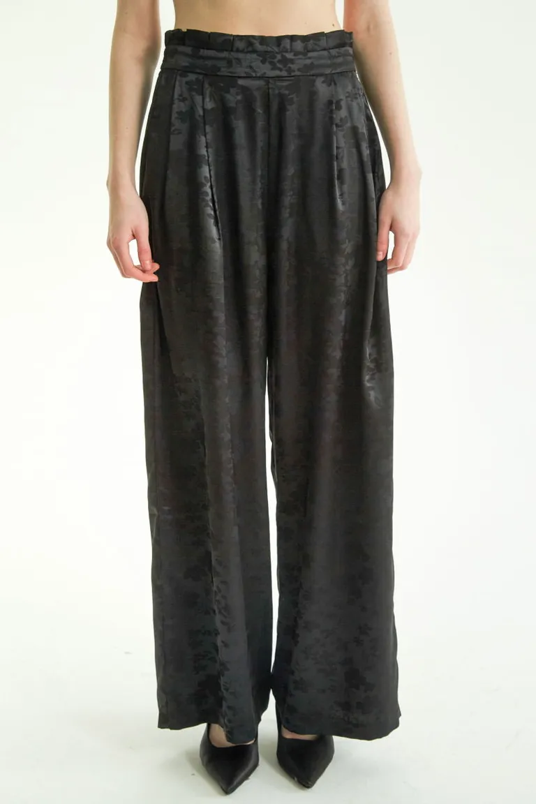 Pantalón oversize de tiro alto en tela jacquard con estampado floral de Las Pepas en Pantalones para argentina
