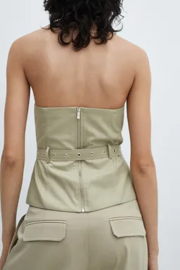 Top strapless con cinturón de Mango en Tops para argentina
