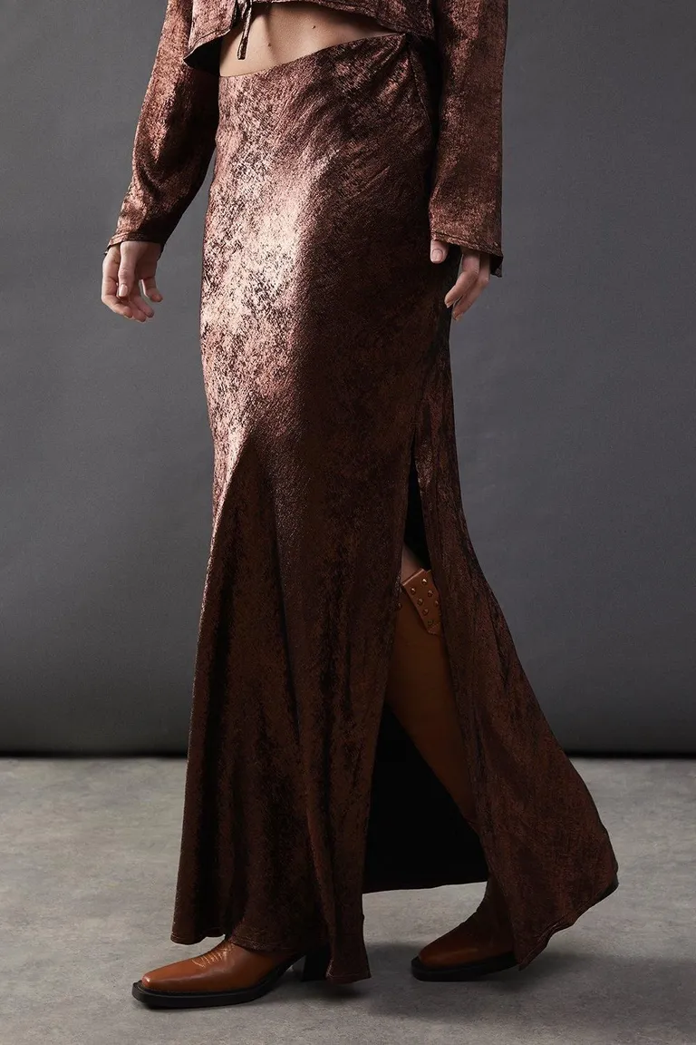 Falda maxi satinada al bies de Warehouse en Faldas para argentina