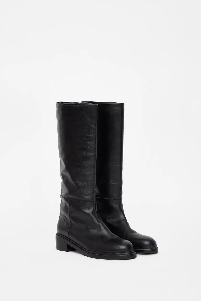 Bota de cuero vacuno de caña alta con suela de cuero grupon artesanal y taco de 4,5 cm de Ay Not Dead en Botas y Botinetas para argentina