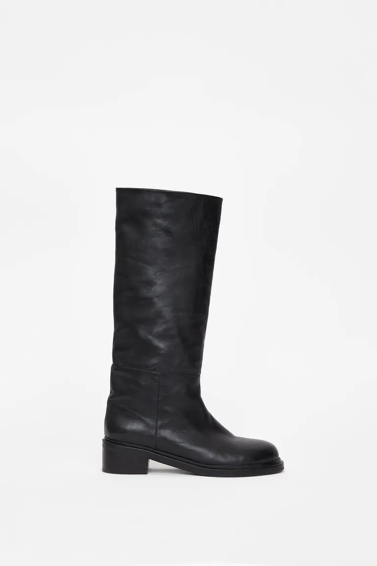 Bota de cuero vacuno de caña alta con suela de cuero grupon artesanal y taco de 4,5 cm de Ay Not Dead en Botas y Botinetas para argentina