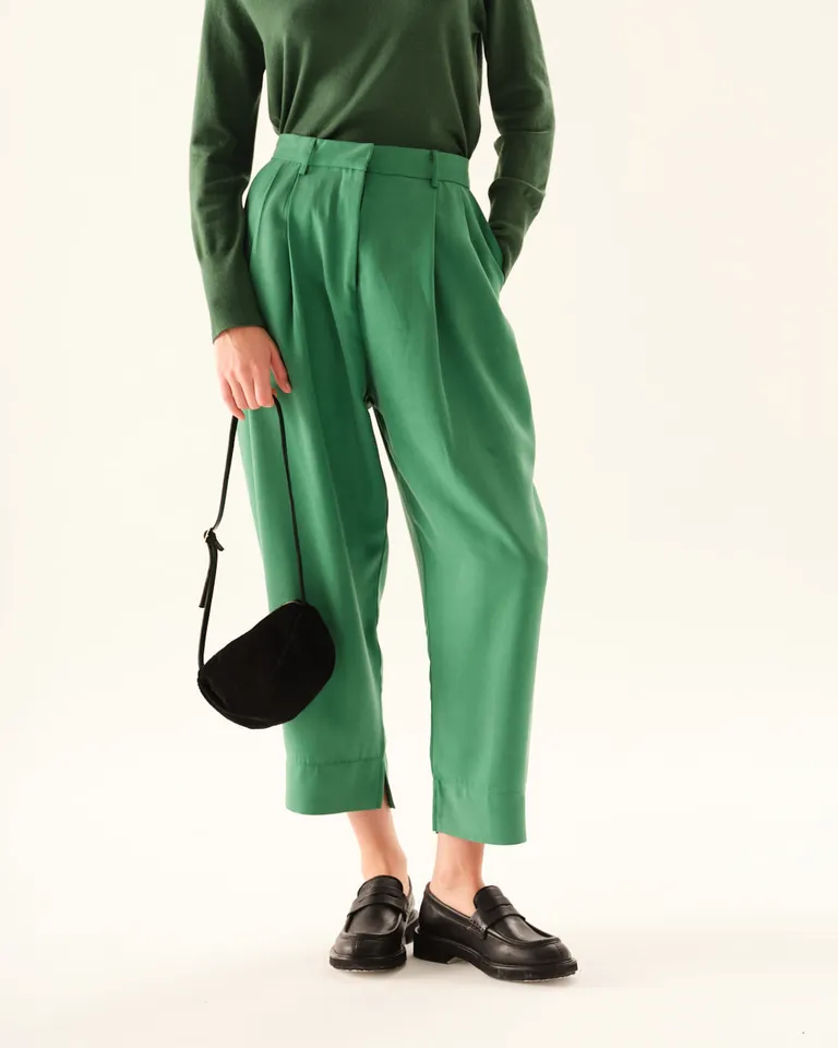 Pantalón de vestir recto con pinzas delanteras y bolsillos laterales de Furzai en Pantalones para argentina