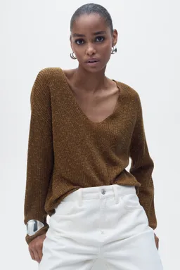Jersey punto cuello pico de Mango en Buzos y Sweaters para argentina