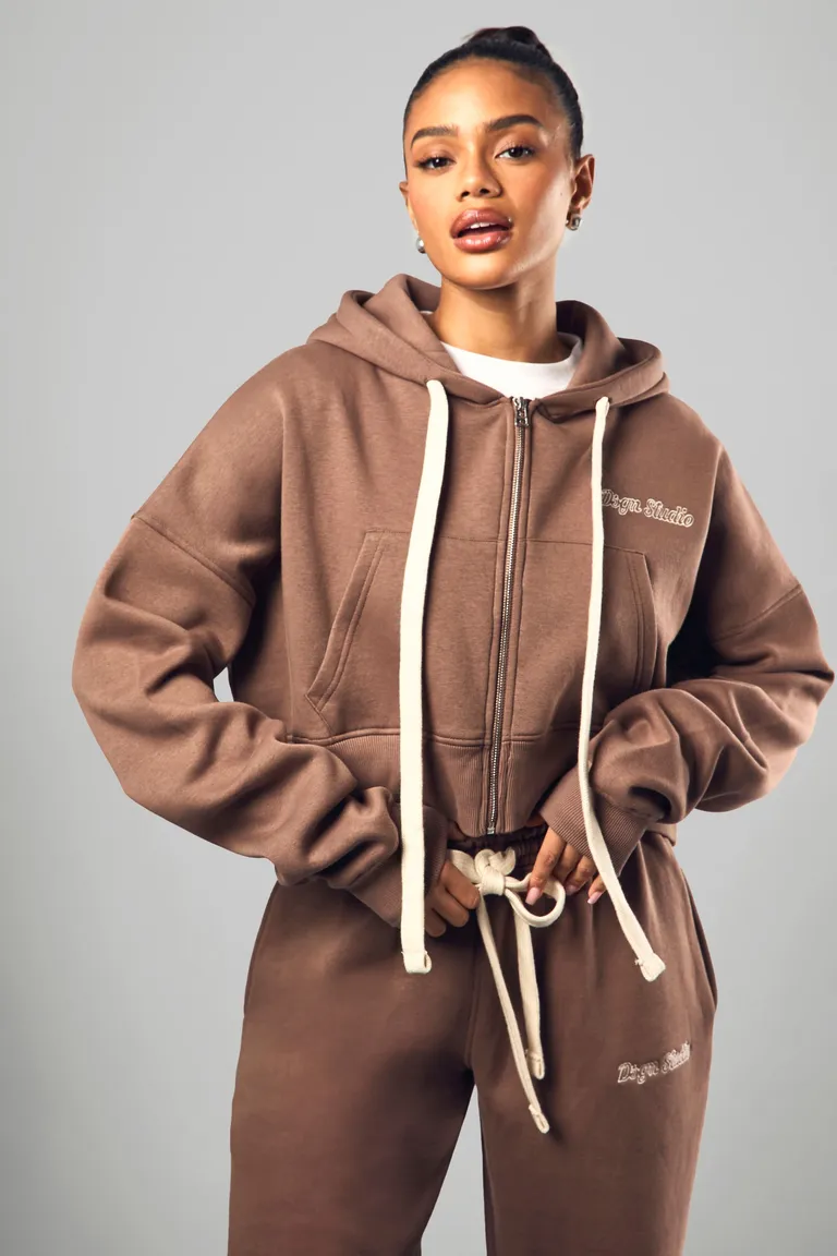 Buzo corto dsgn studio cordón de Dsgn Studio en Buzos y Sweaters para argentina