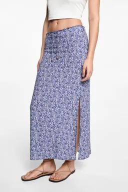Falda midi estampada de Mango Teen en Faldas para argentina