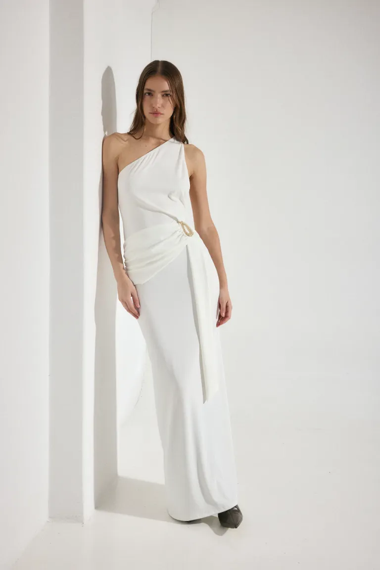 Vestido de un solo hombro con lazo en la cintura de Audaz en Vestidos para argentina