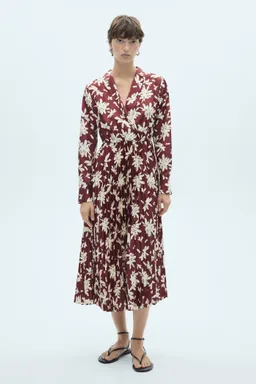 Vestido plisado estampado de Mango en Vestidos para argentina