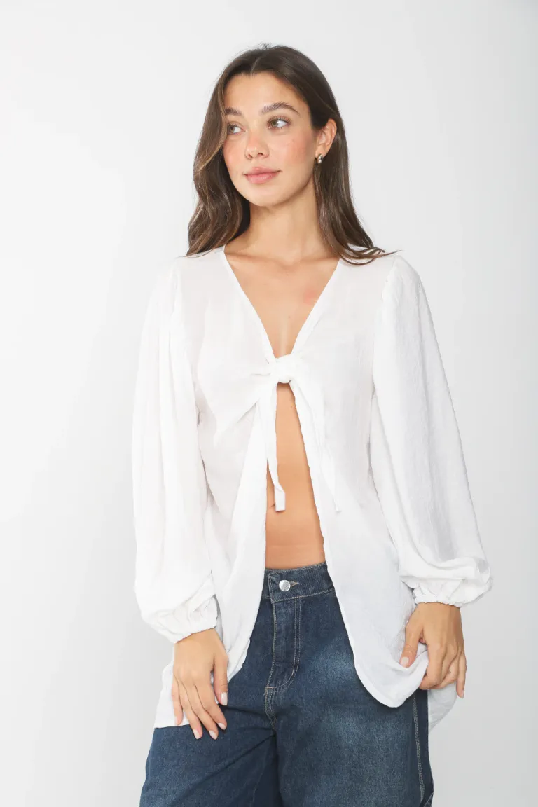 Kimono de seda arrugada con mangas princesa y diseño fluido de Belle en Kimonos para argentina