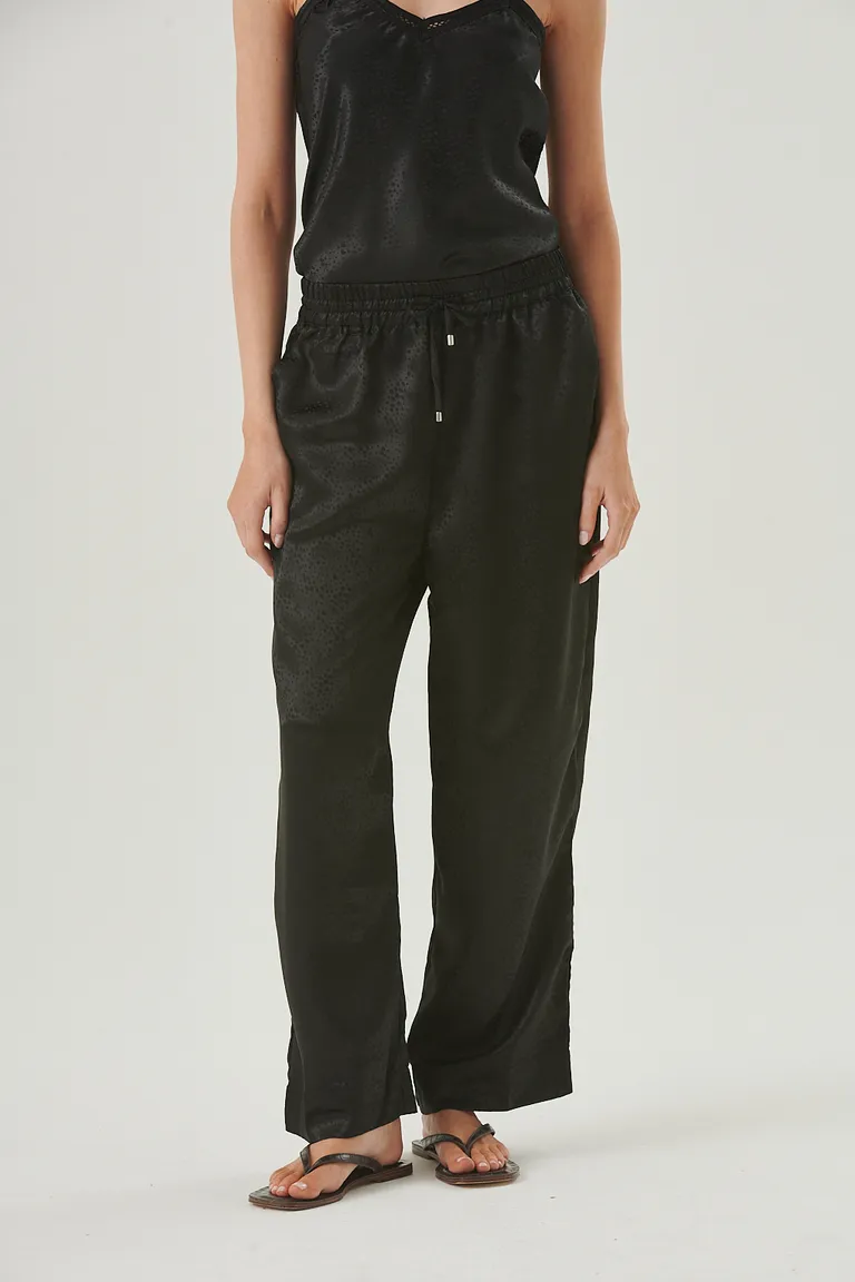 Pantalón de pierna ancha y cintura elástica con diseño elegante y versátil de Sweet en Pantalones para argentina