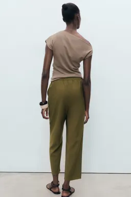 Pantalón fluido con cordón de Mango en Pantalones para argentina
