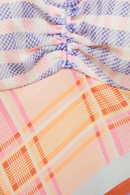 Vestido estampado con tirantes de Mango en Vestidos para argentina