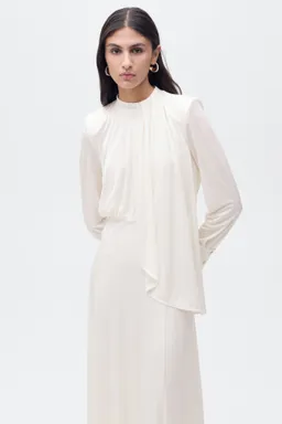 Vestido satinado cuello volante de Mango en Vestidos para argentina