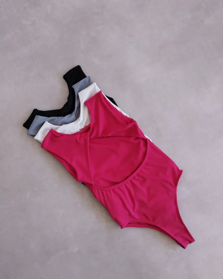 Body con detalle de torsión en la espalda de Lemmon en Bodies para argentina