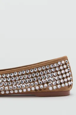 Bailarina troquelada strass de Mango en Ballerinas para argentina