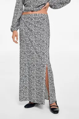 Falda midi leopardo de Mango Teen en Faldas para argentina