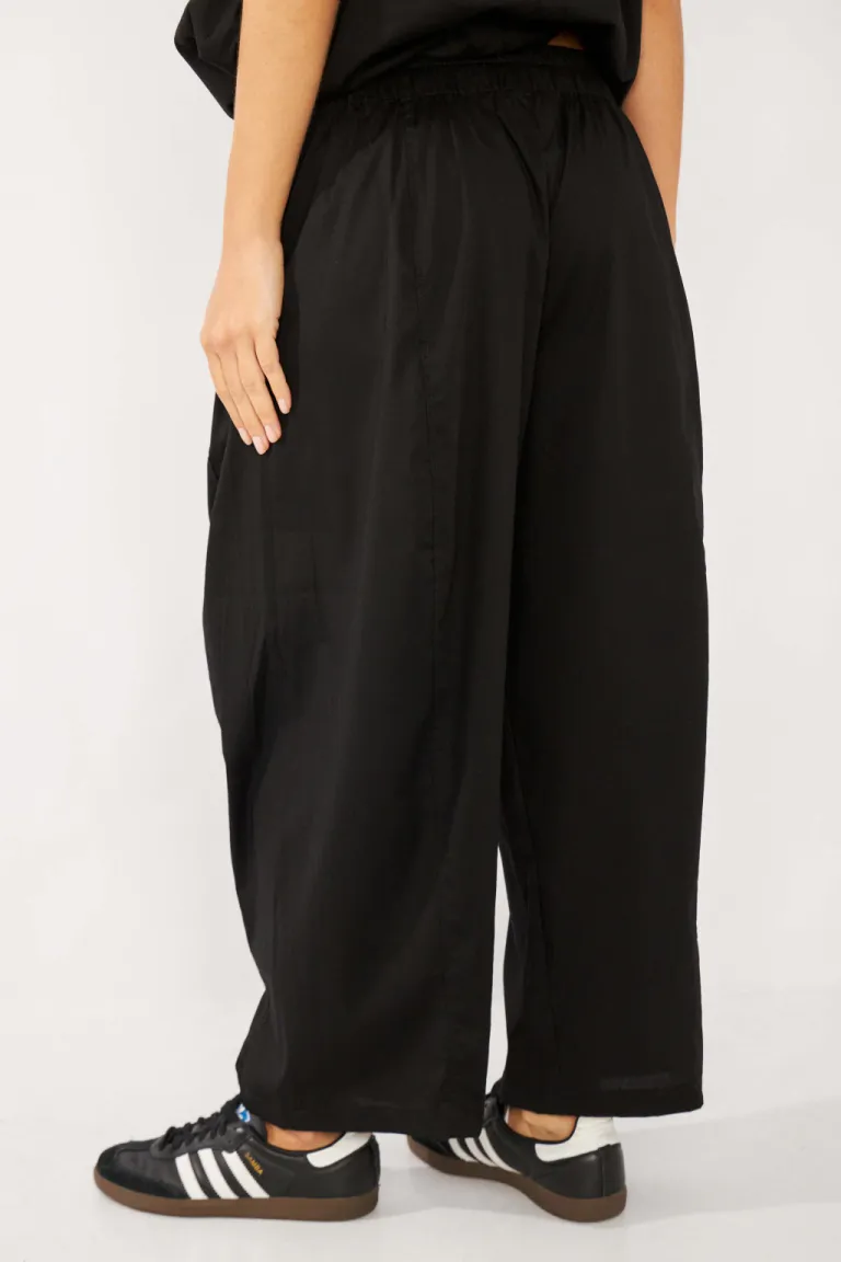 Pantalón ancho de poplin en color negro para mujer de Belle en Pantalones para argentina