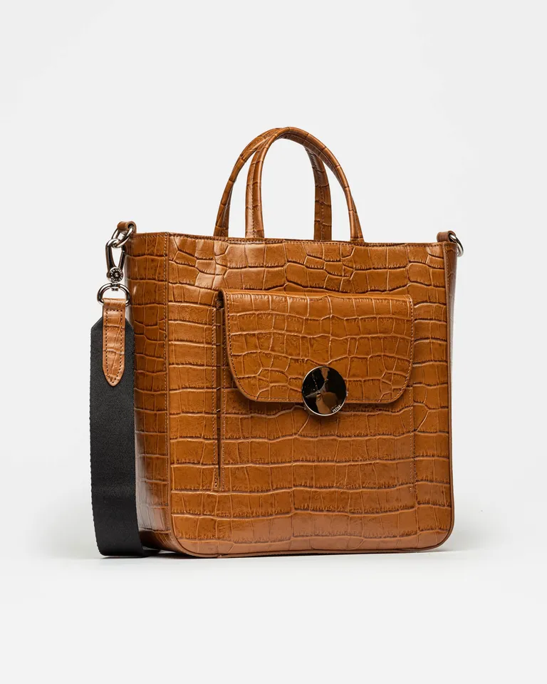 Shopper de cuero croco con herraje en níquel, elegante y versátil para el día a día de Prüne en Bolsos y Carteras para argentina