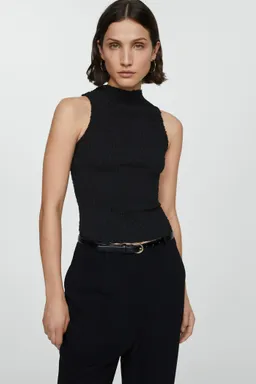 Top textura fruncido de Mango en Tops para argentina