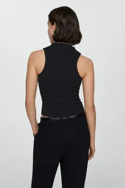 Top textura fruncido de Mango en Tops para argentina