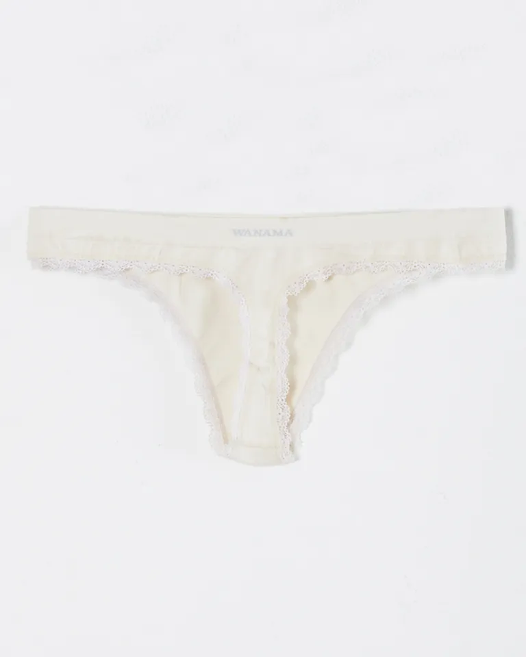 Vedetina clásica con terminaciones de puntilla en los bordes de Wanama en Ropa Interior y Medias para argentina