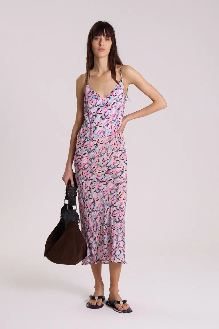 Vestido estampado sin mangas con frunces en hombros y cintura de Maria Cher en Vestidos para argentina