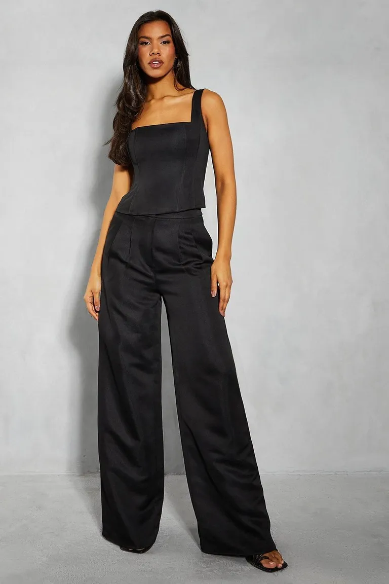 Corset premium escote cuadrado largo de Misspap en Tops para argentina