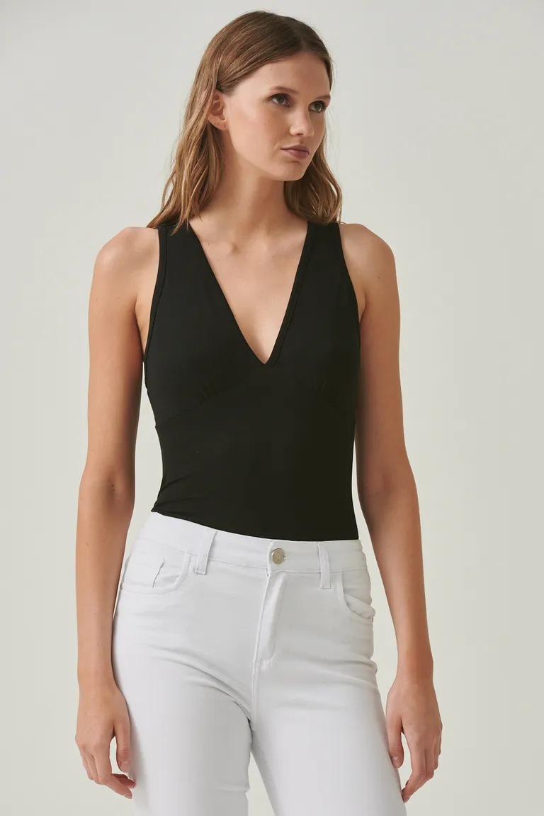 Musculosa de jersey negro con escote en V y ajuste al cuerpo de Sweet en Tops para argentina