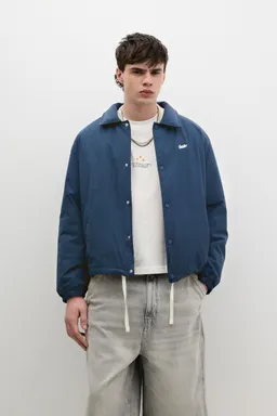 Chaqueta ligera stwd gráfico de Pull&Bear en Abrigos y Camperas para argentina