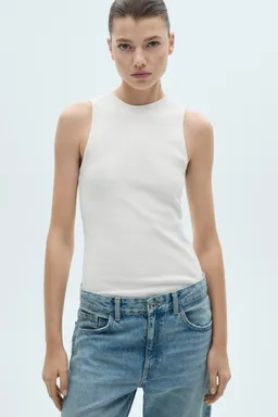 Top algodón canalé básico de Mango en Tops para argentina