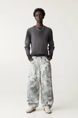 Pantalón skater estampado de Pull&Bear en Pantalones para argentina