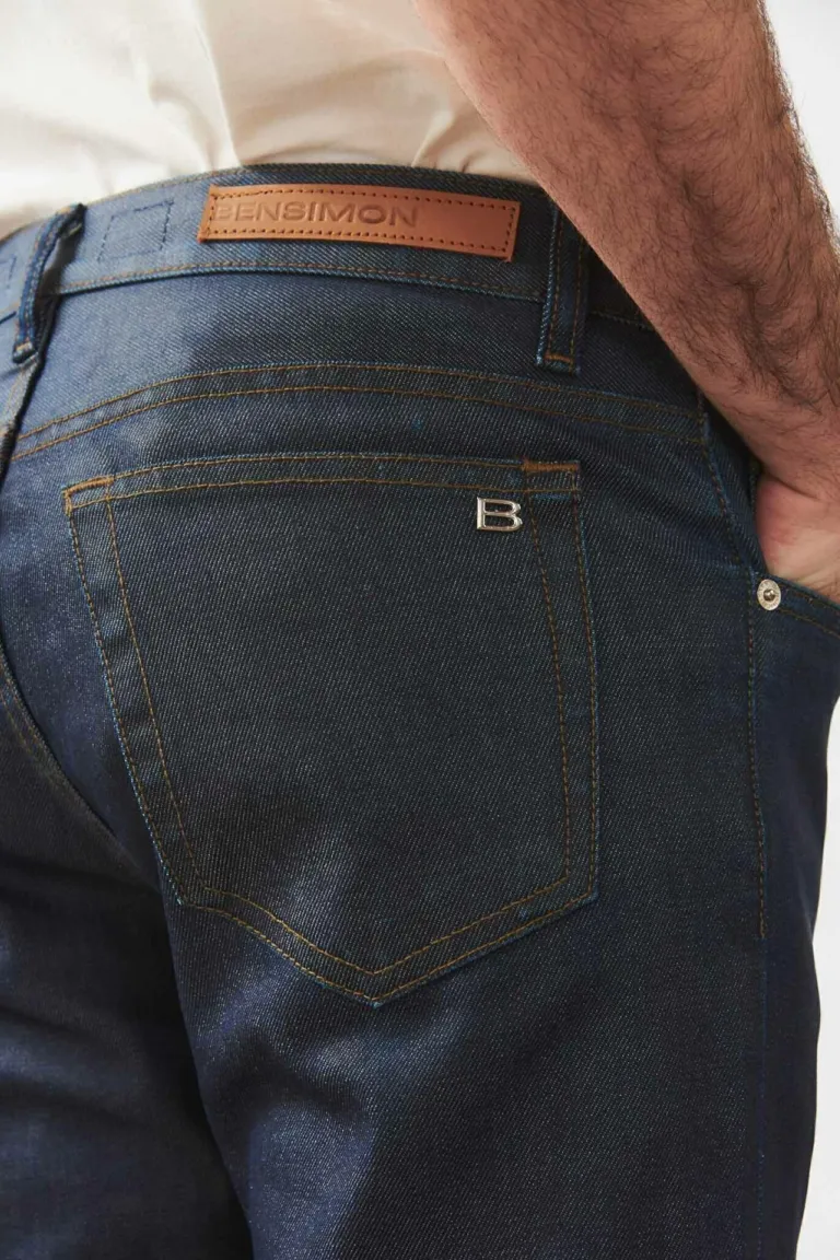 Pantalón jean de corte slim y estilo clásico para hombres de Bensimon en Pantalones para argentina