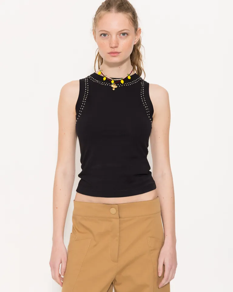 Top sin mangas con apliques decorativos alrededor del cuello de Jazmin Chebar en Tops para argentina