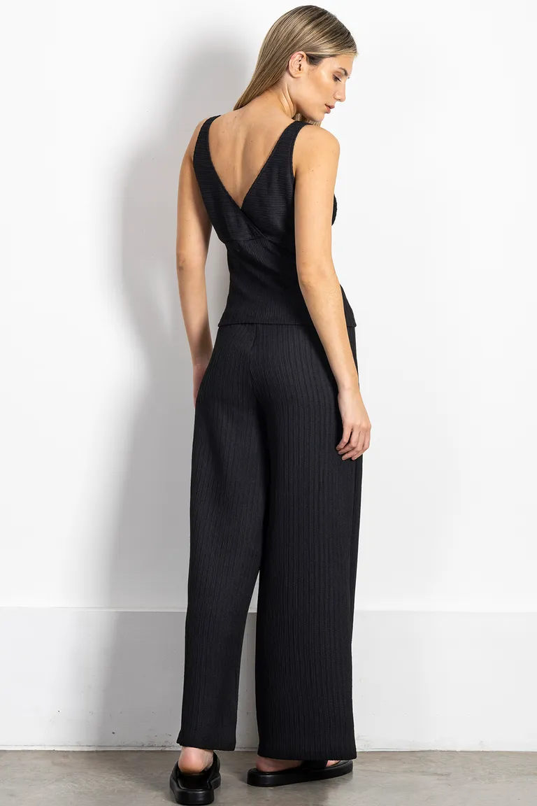 Remera Musculosa Arrugada con Escote en V Cruzado para Mujer de Kill en Remeras para argentina