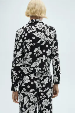 Blusa nudo estampado floral de Mango en Blusas para argentina