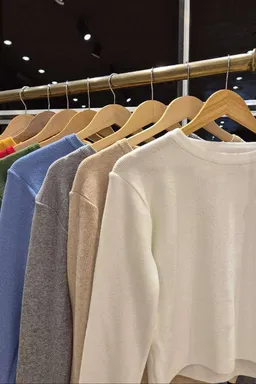Sweater Juvenil Cómodo de Hesed en Buzos y Sweaters para argentina