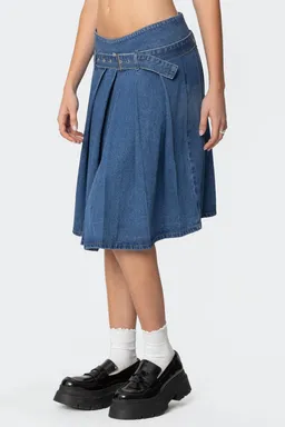 Falda midi denim plisada con cinturón de Edikted en Faldas para argentina